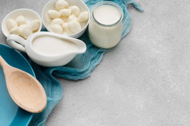 Dlaczego warto spróbować swoich sił w domowym wyrobie naturalnych jogurtów?