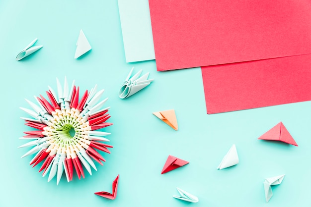 Odkrywanie spokoju poprzez sztukę origami: jak składanie papieru wpływa na umysł i emocje