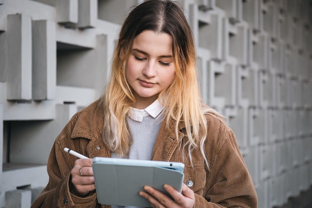 Jak wybrać idealny tablet do nauki i pracy?